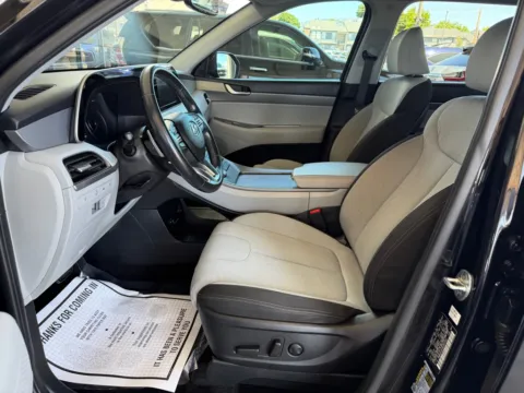 More photos of 2022 HYUNDAI PALISADE SEL at 712 Auto Sales, NM