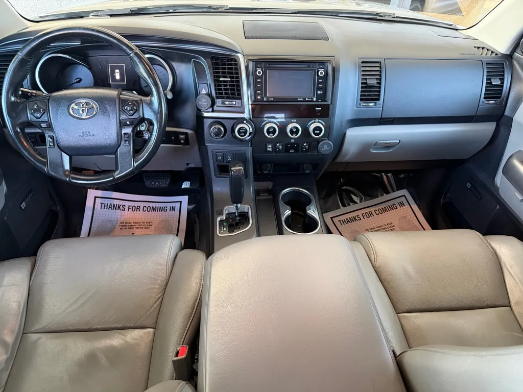 Toyota Sequoia photo 26