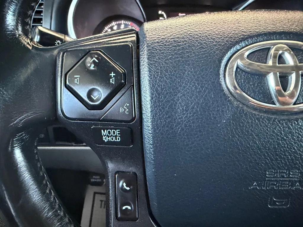 Toyota Sequoia photo 9