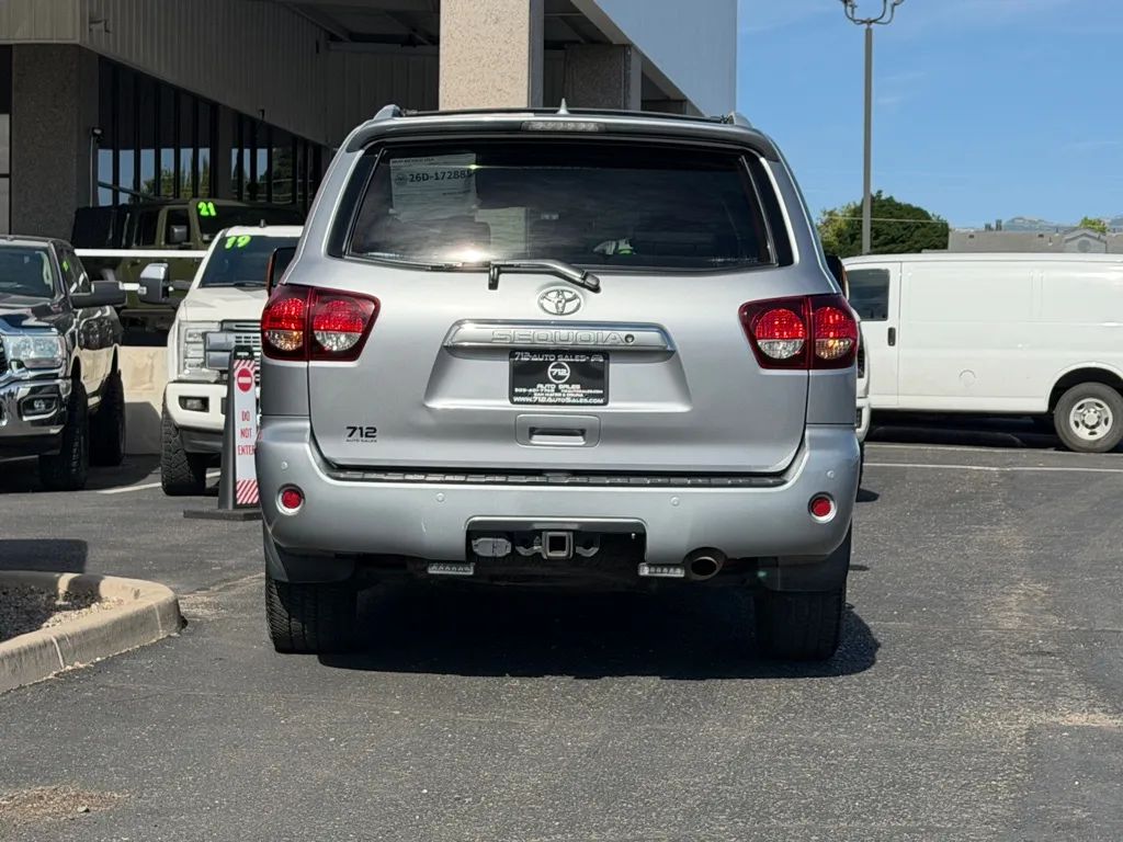 Toyota Sequoia photo 52