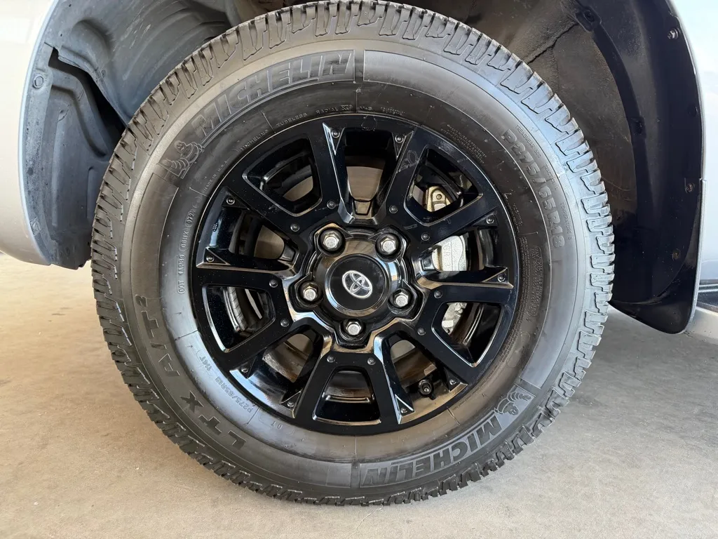 Toyota Sequoia photo 64
