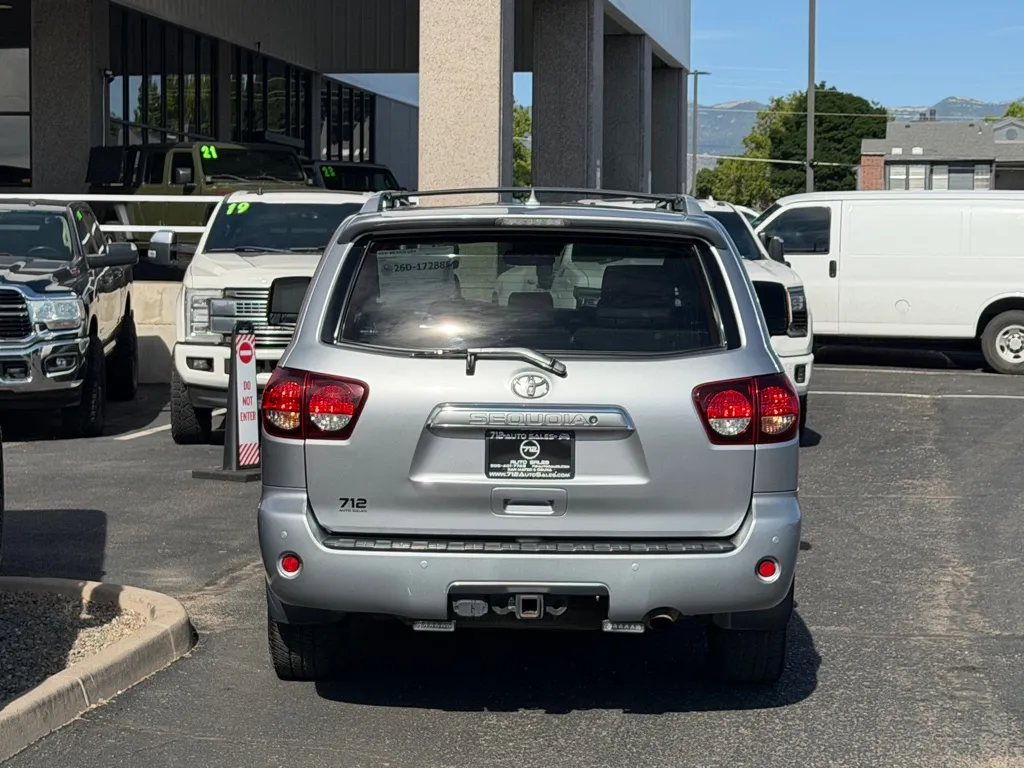Toyota Sequoia photo 51