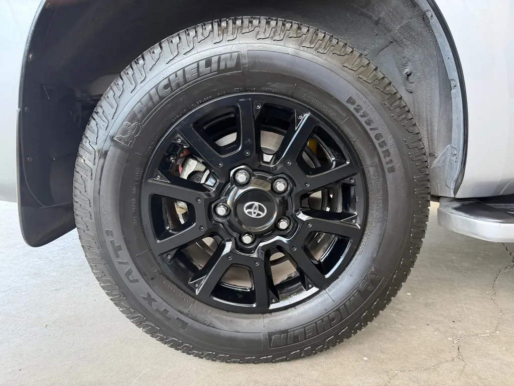 Toyota Sequoia photo 62