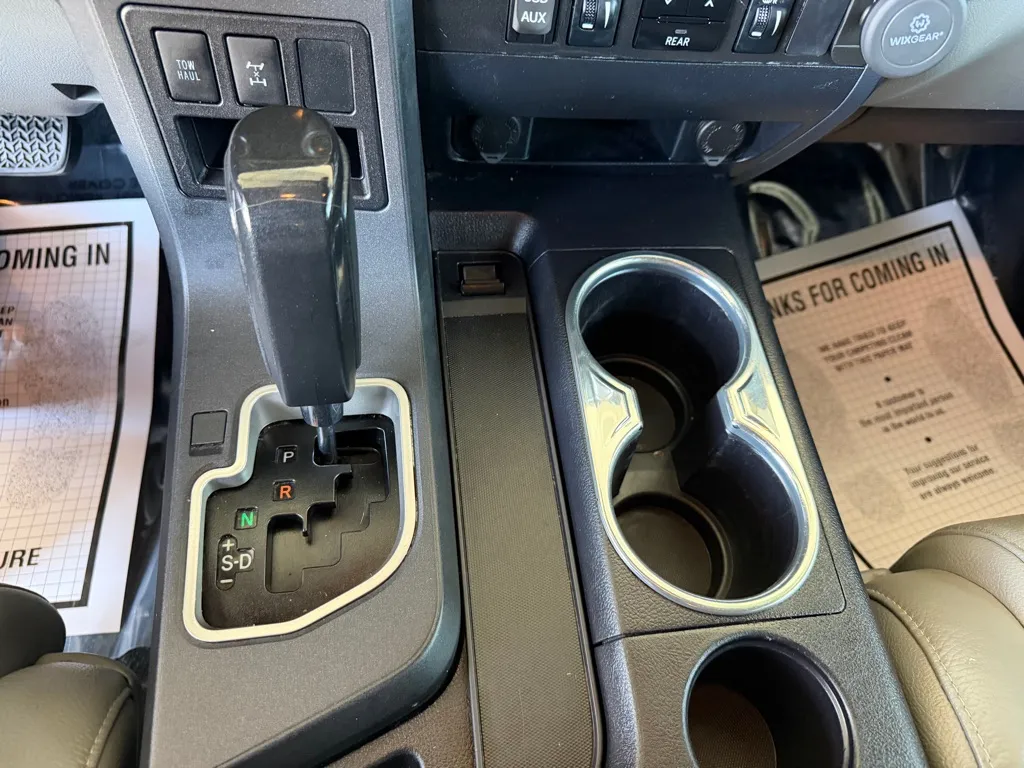Toyota Sequoia photo 15