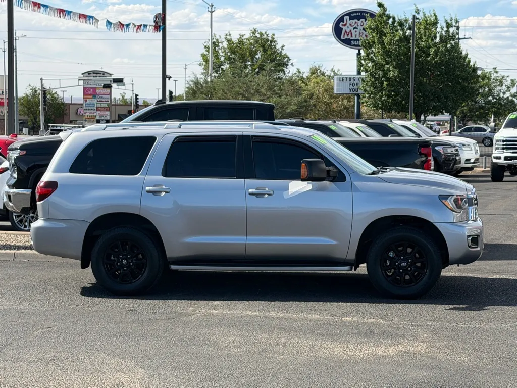 Toyota Sequoia photo 55