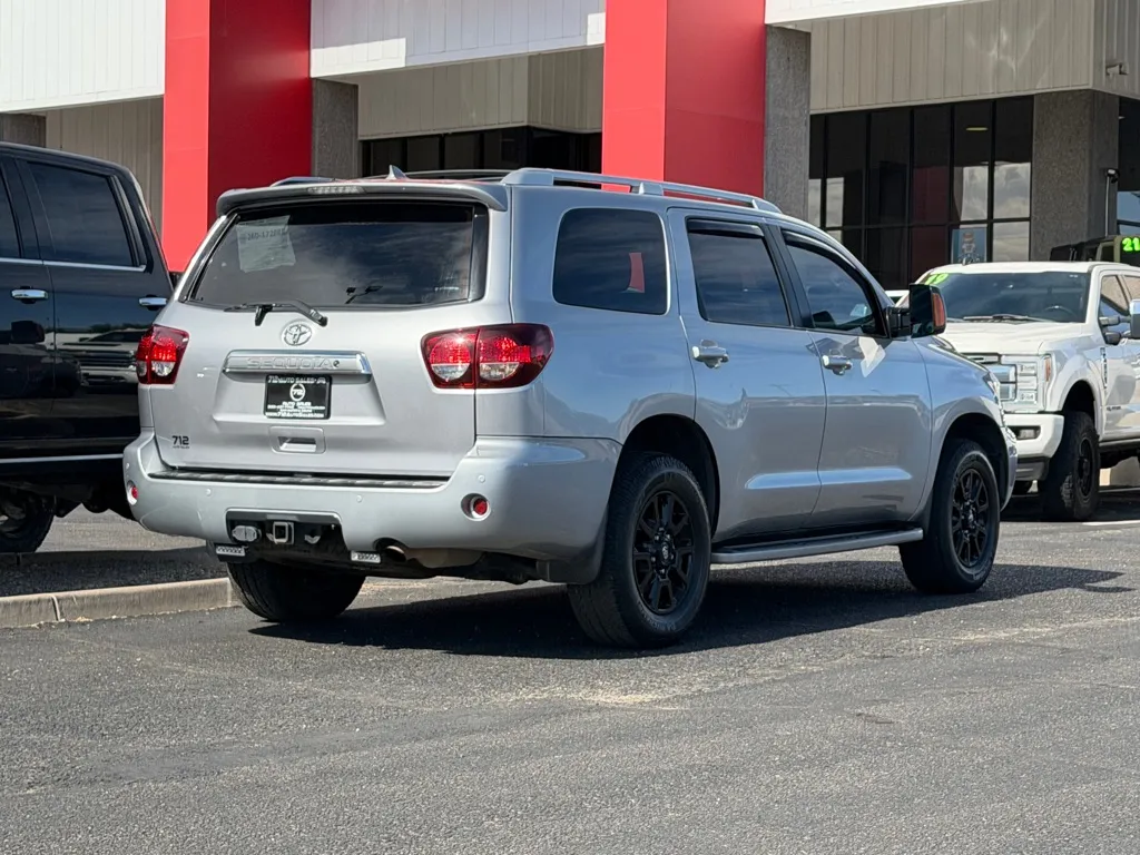 Toyota Sequoia photo 54