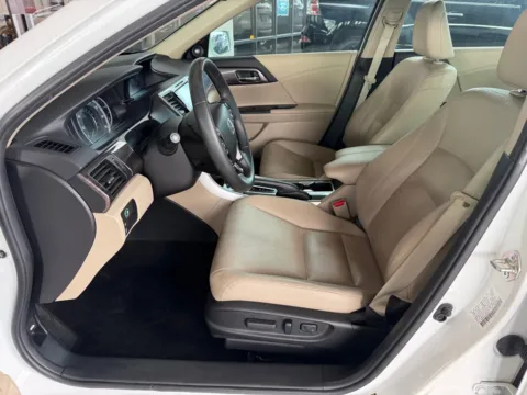 More photos of 2016 HONDA ACCORD EXL at 712 Auto Sales, NM