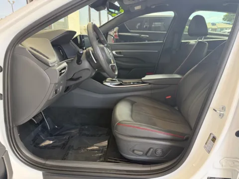 More photos of 2021 HYUNDAI SONATA SEL PLUS at 712 Auto Sales, NM