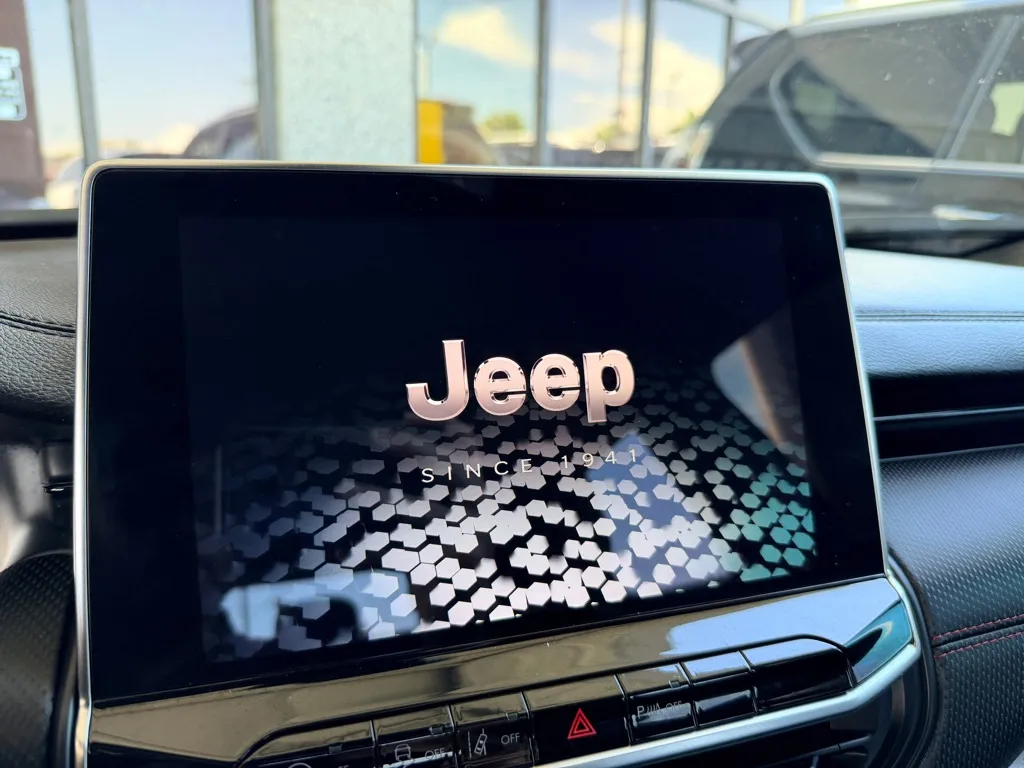 Jeep Compass photo 16