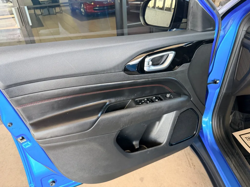 Jeep Compass photo 12