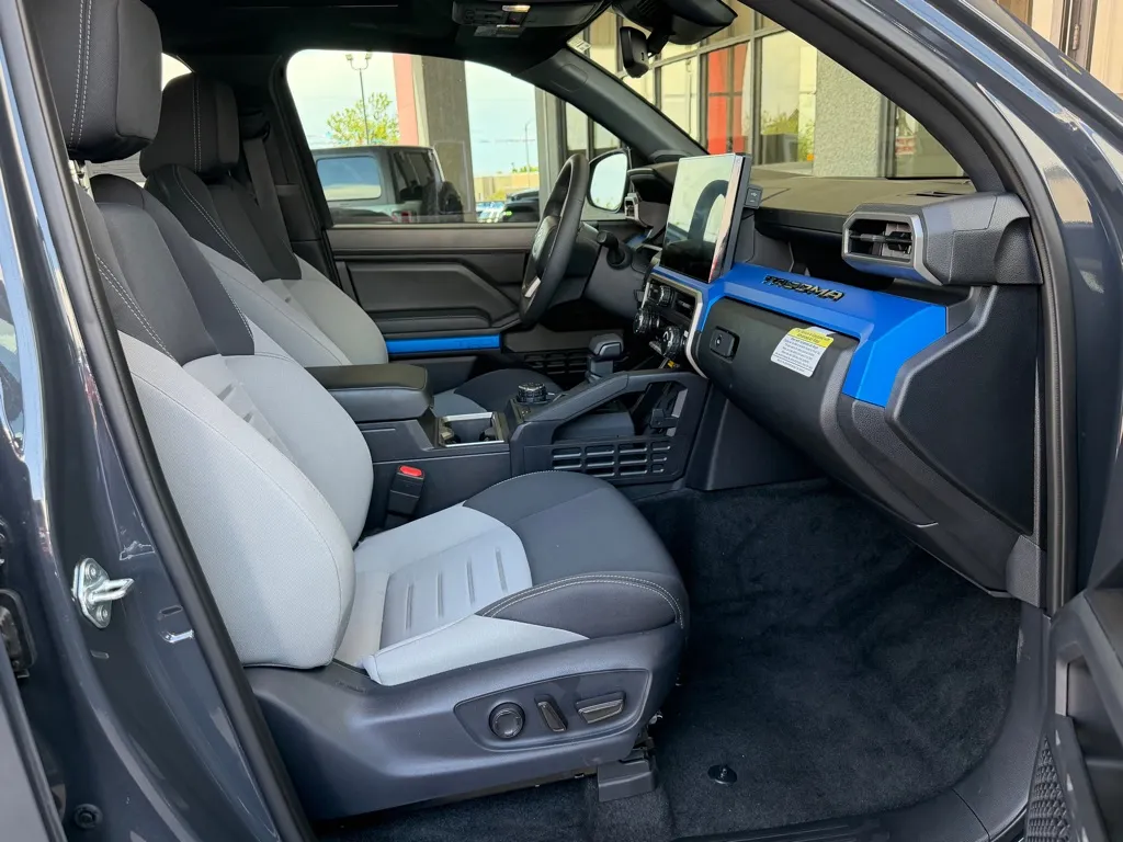 2025 Toyota Tacoma TRD Off Road - Photo 33