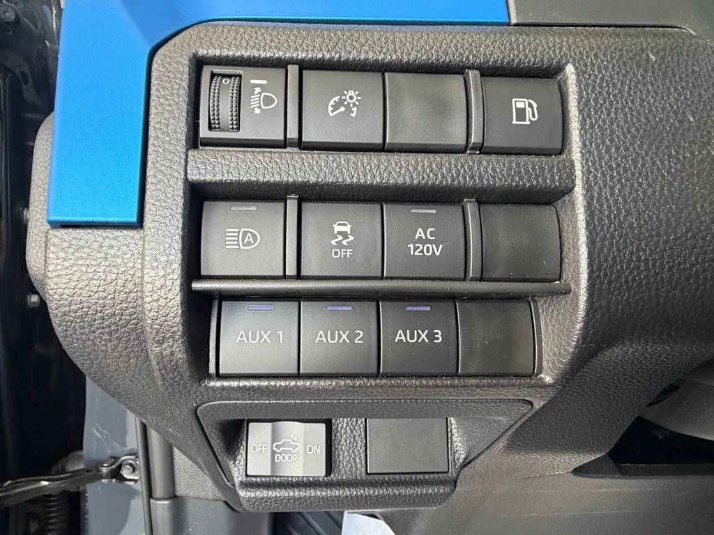 2025 Toyota Tacoma TRD Off Road - Photo 17