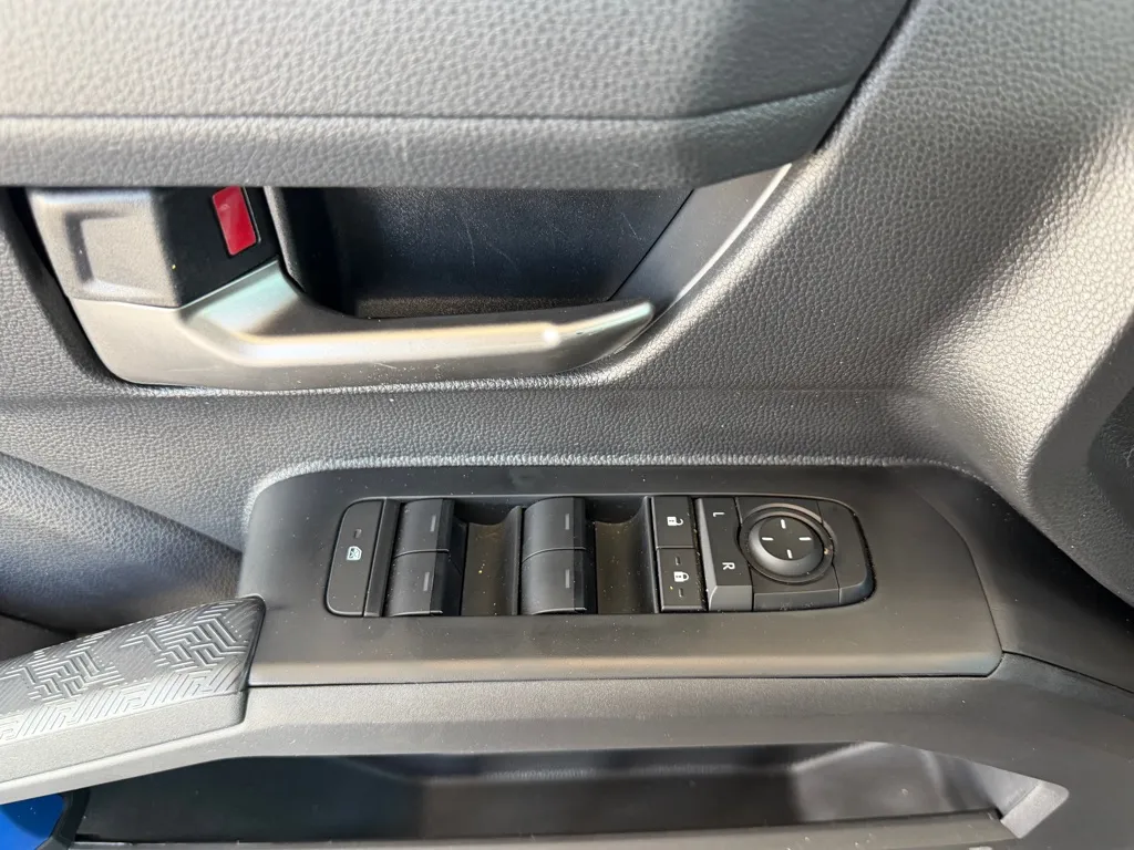2025 Toyota Tacoma TRD Off Road - Photo 19