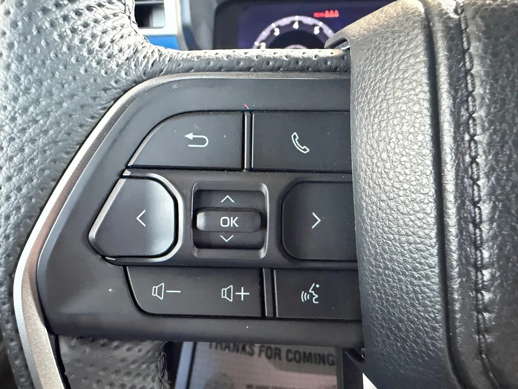 2025 Toyota Tacoma TRD Off Road - Photo 9