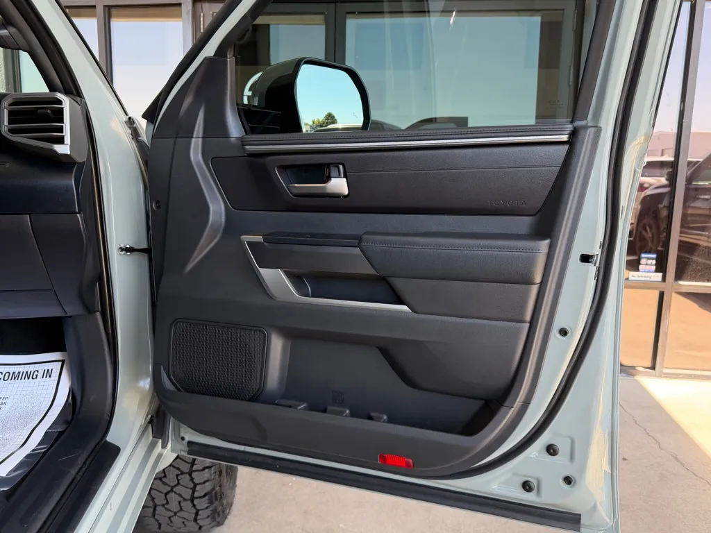 2026 Toyota Tundra SR5 - Photo 37