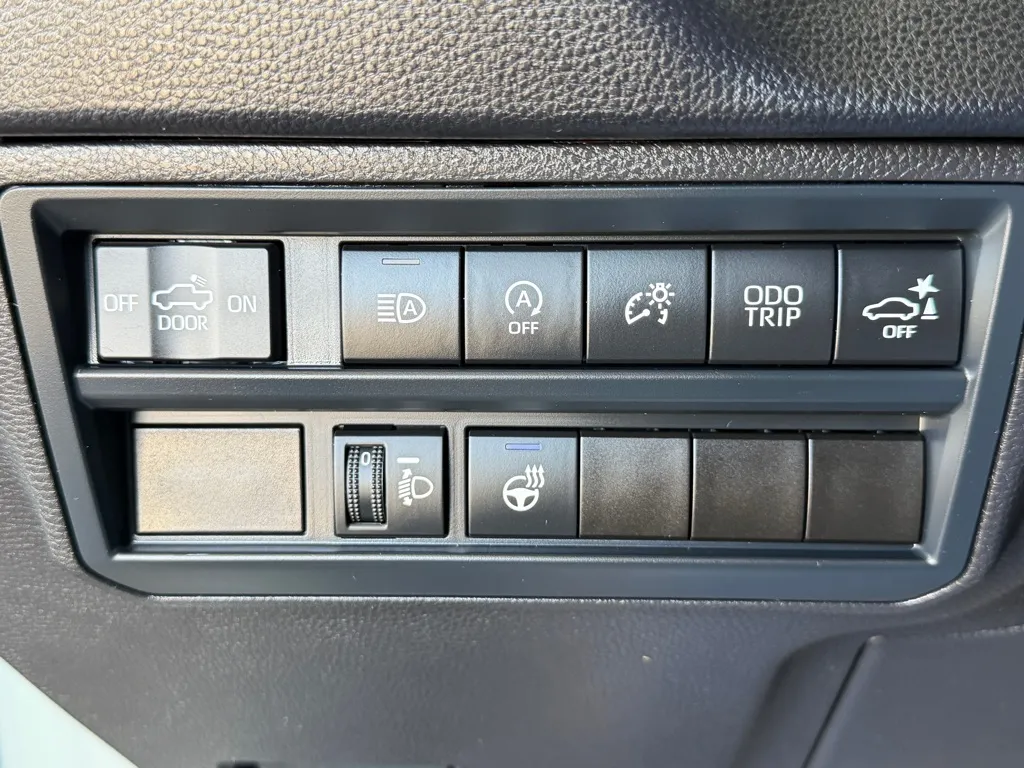 2026 Toyota Tundra SR5 - Photo 18