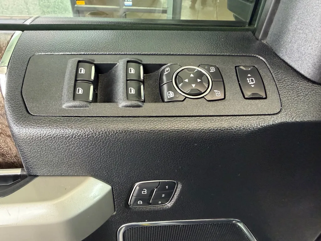 Ford F-250 photo 21
