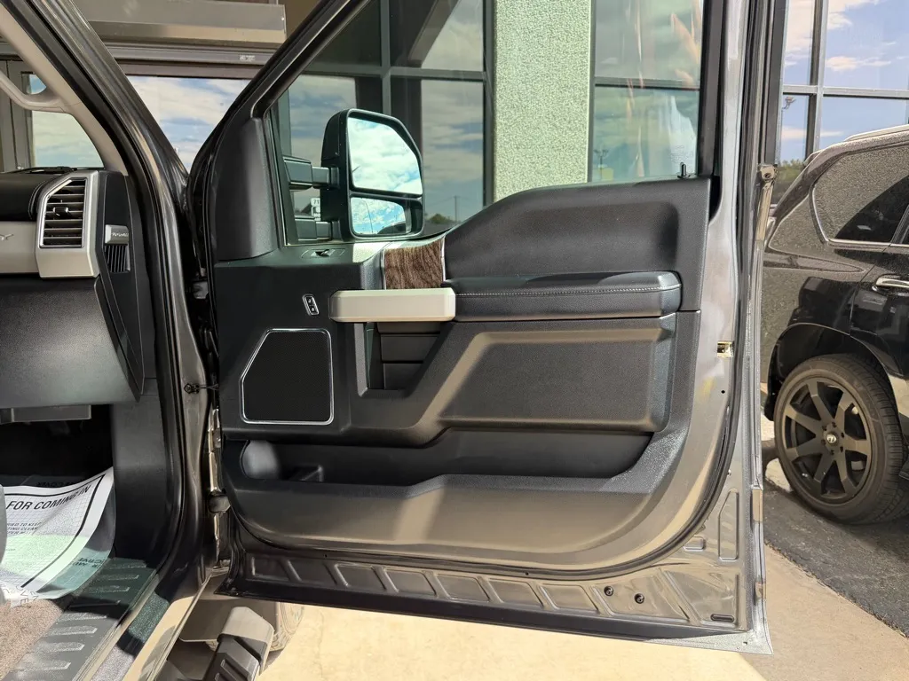 Ford F-250 photo 37