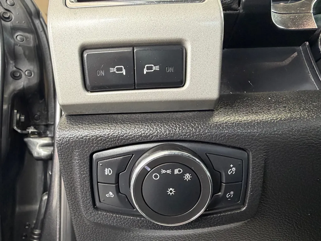 Ford F-250 photo 19