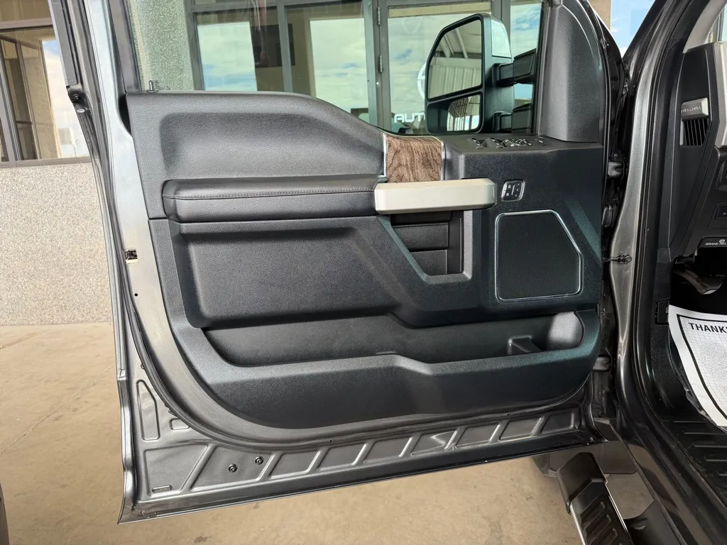 Ford F-250 photo 20