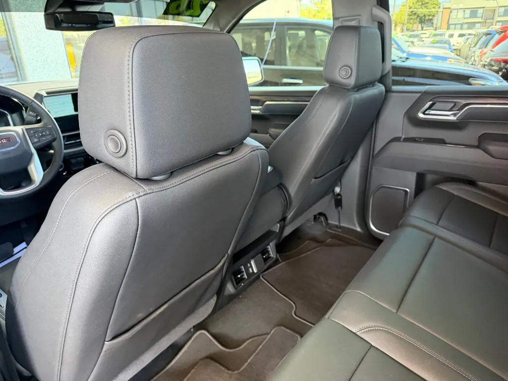 GMC Sierra photo 20