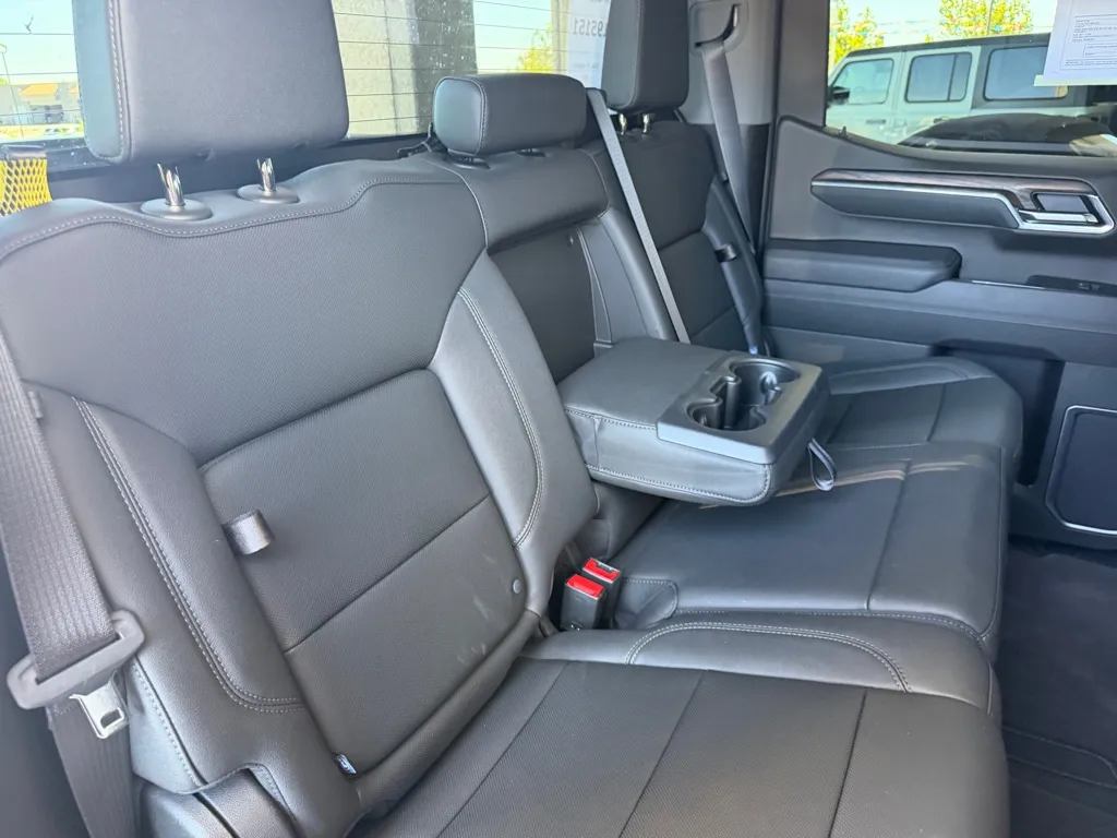 GMC Sierra photo 27