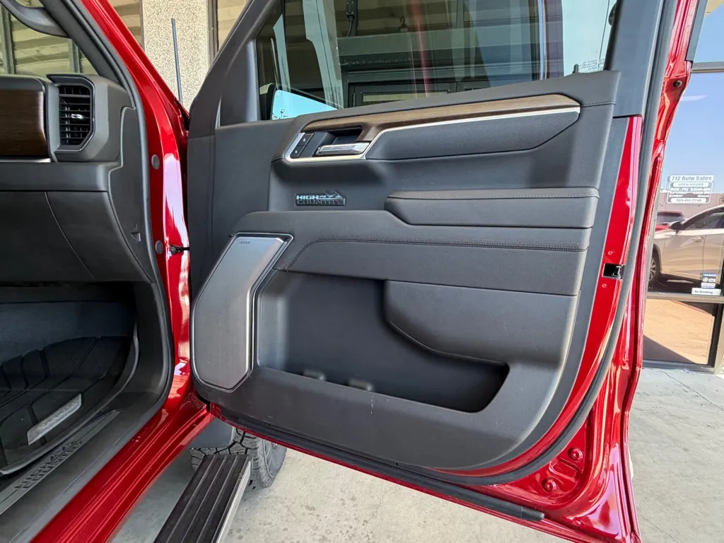 2026 Chevrolet Silverado 1500 High Country - Photo 39
