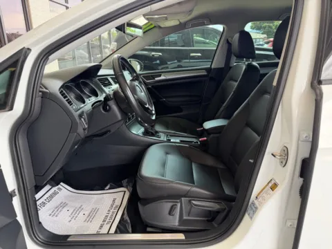 More photos of 2016 VOLKSWAGEN E-GOLF SEL PREMIUM at 712 Auto Sales, NM