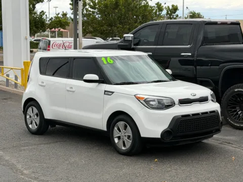 More photos of 2016 KIA SOUL BASE at 712 Auto Sales, NM