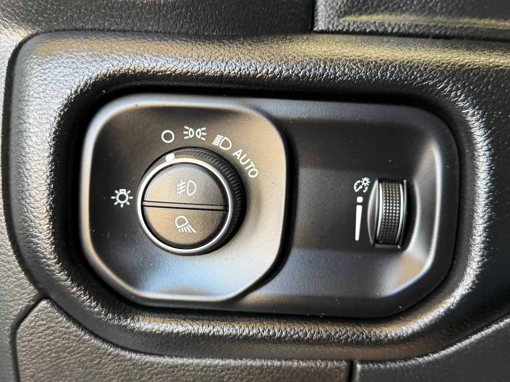 Ram 1500 photo 17