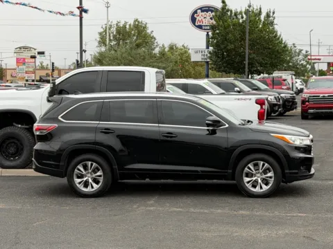 Another view of 2015 TOYOTA HIGHLANDER XLE for sale in Albuquerque, NM at 712 Auto Sales