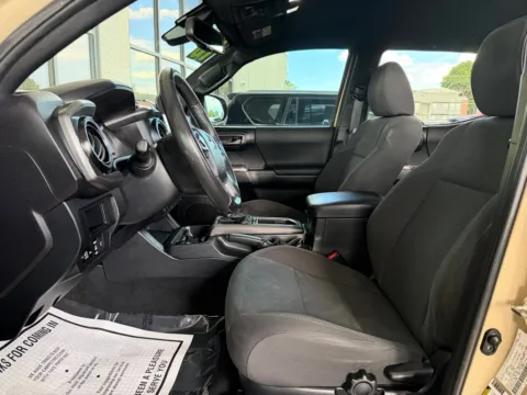 More photos of 2018 TOYOTA TACOMA DOUBLE CAB at 712 Auto Sales, NM