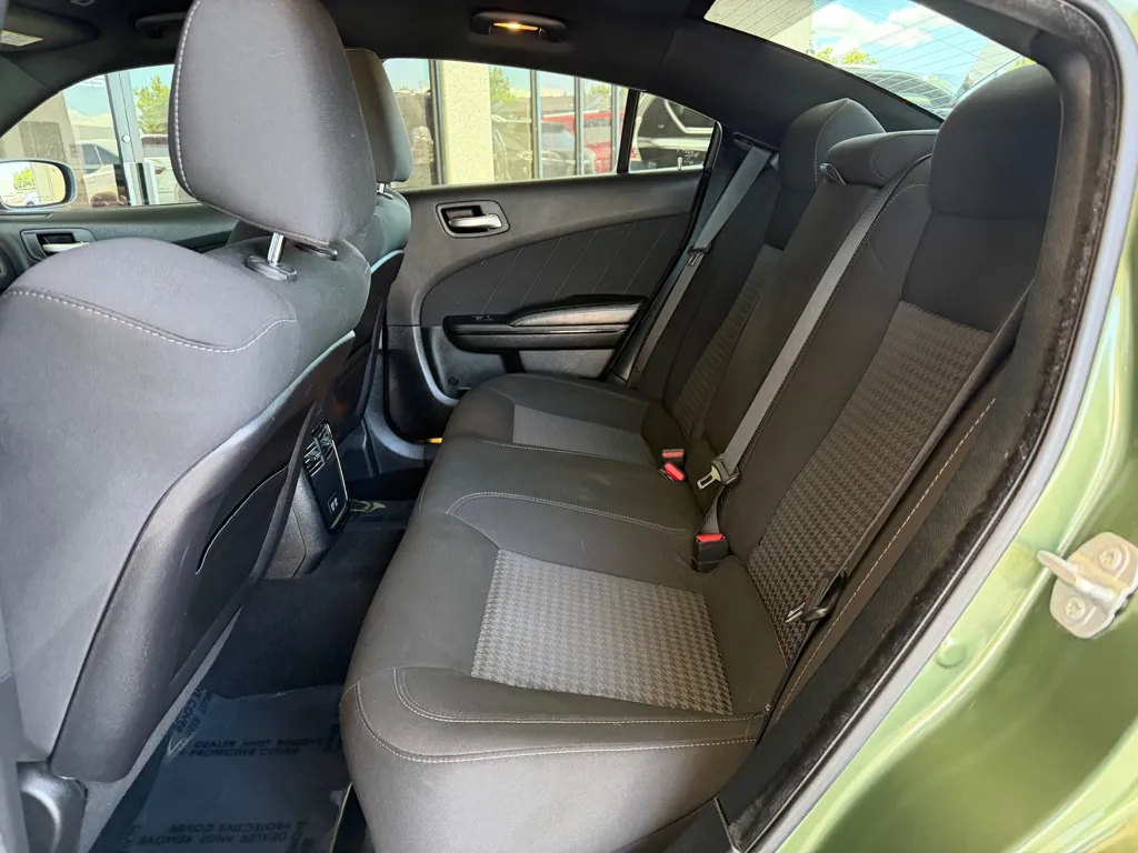 Dodge Charger photo 19
