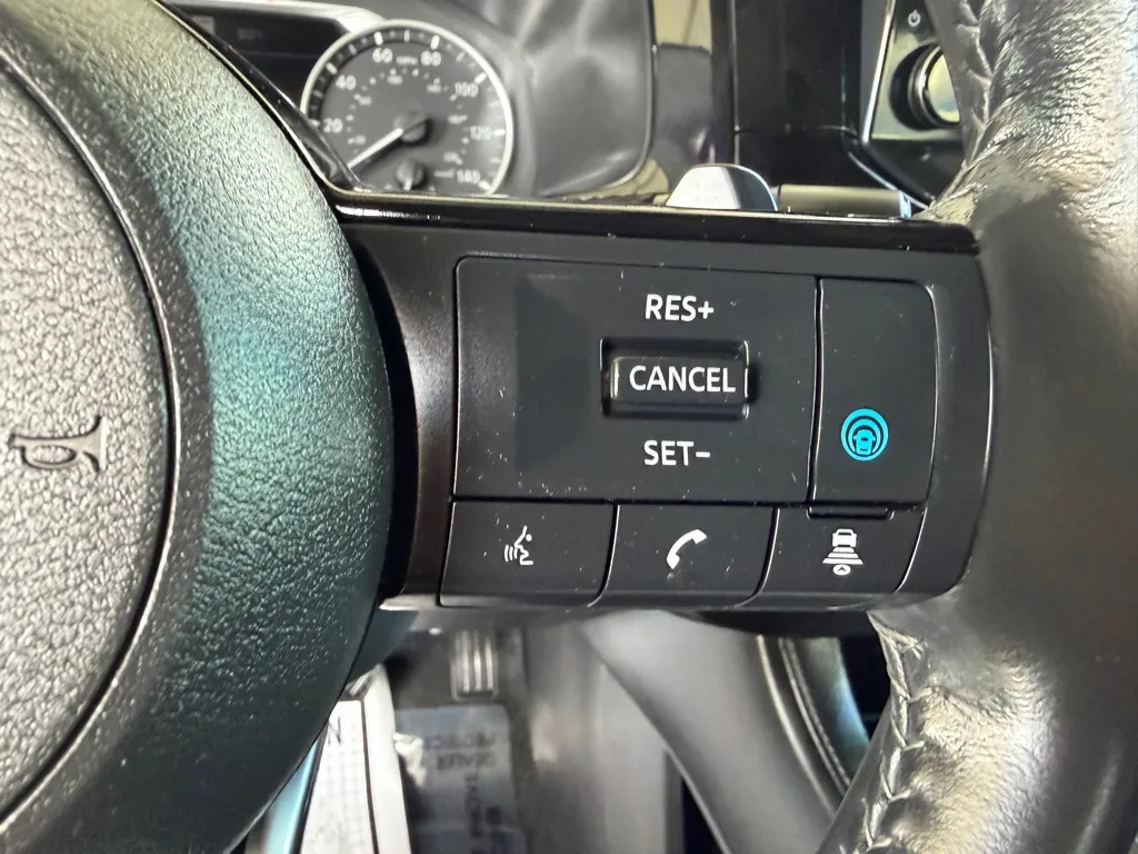 Nissan Pathfinder photo 15