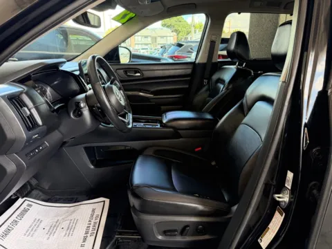 More photos of 2022 NISSAN PATHFINDER SL at 712 Auto Sales, NM