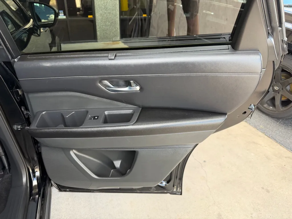 Nissan Pathfinder photo 30