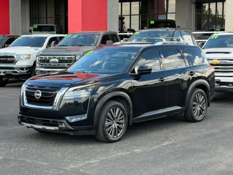 Black 2022 NISSAN PATHFINDER SL for sale in Albuquerque, NM