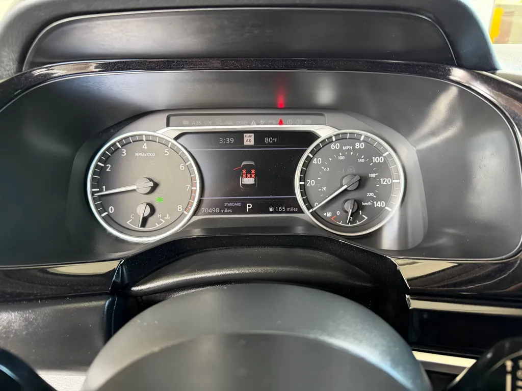 Nissan Pathfinder photo 11