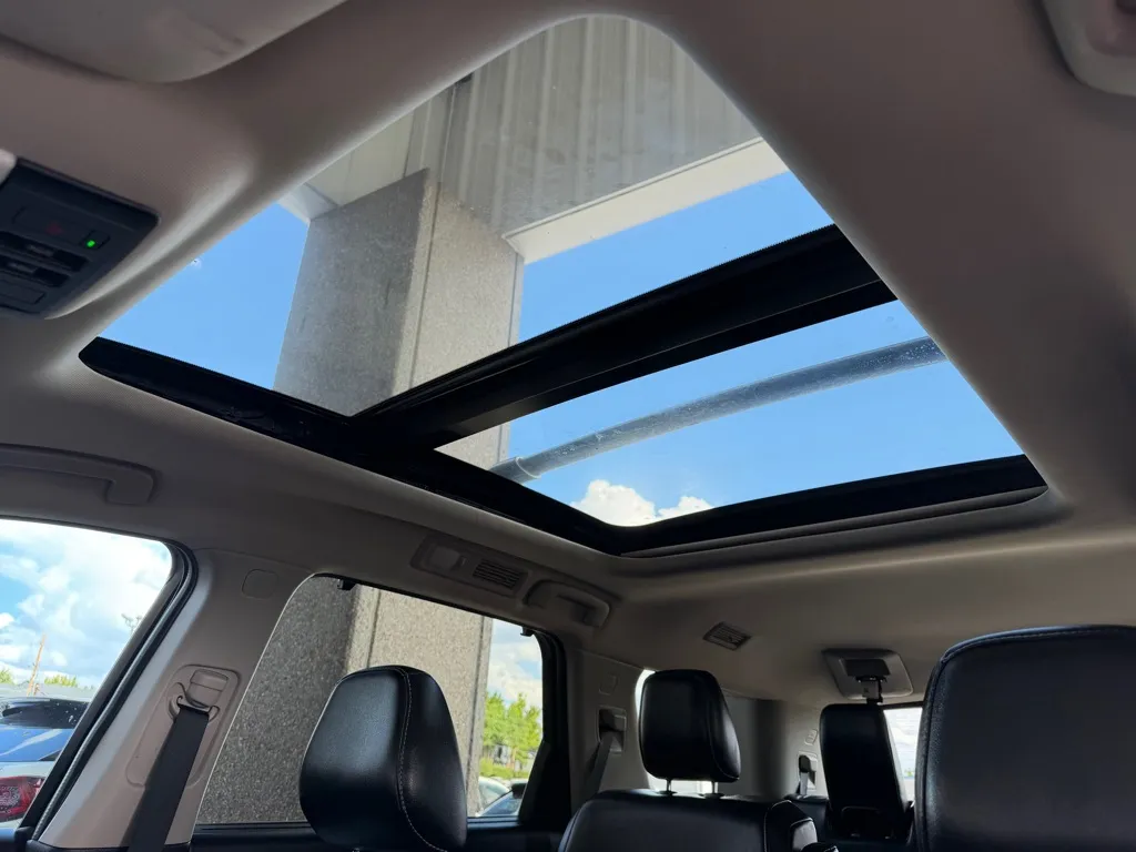 Nissan Pathfinder photo 17