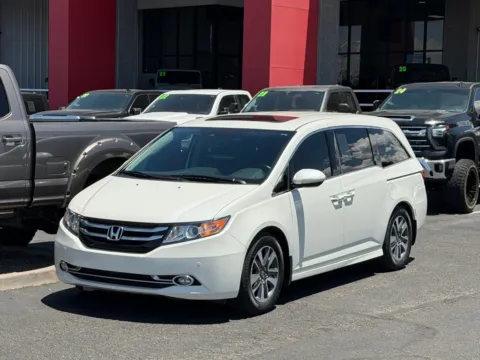 White 2016 HONDA ODYSSEY TOURING for sale in Albuquerque, NM