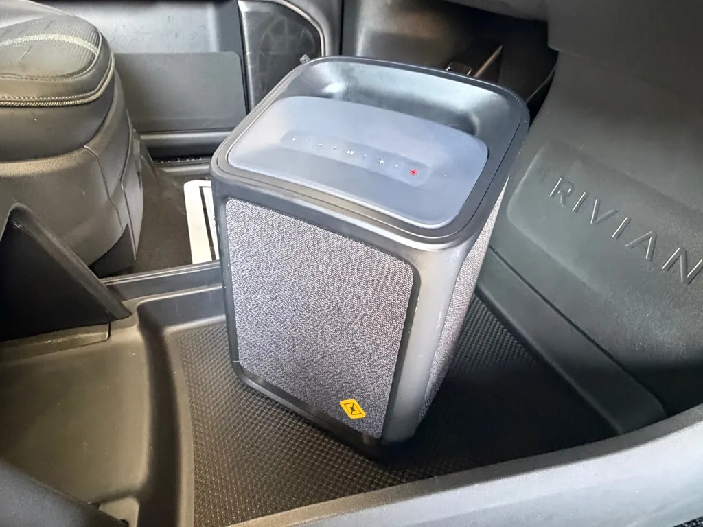 Rivian R1S photo 49