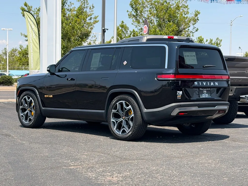 Rivian R1S photo 57