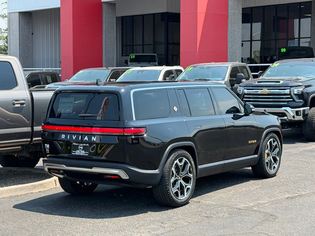 Rivian R1S photo 60