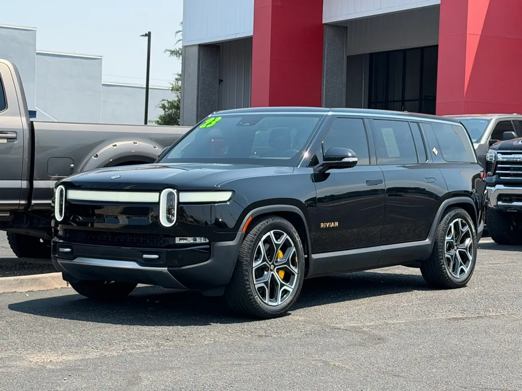 Rivian R1S photo 54