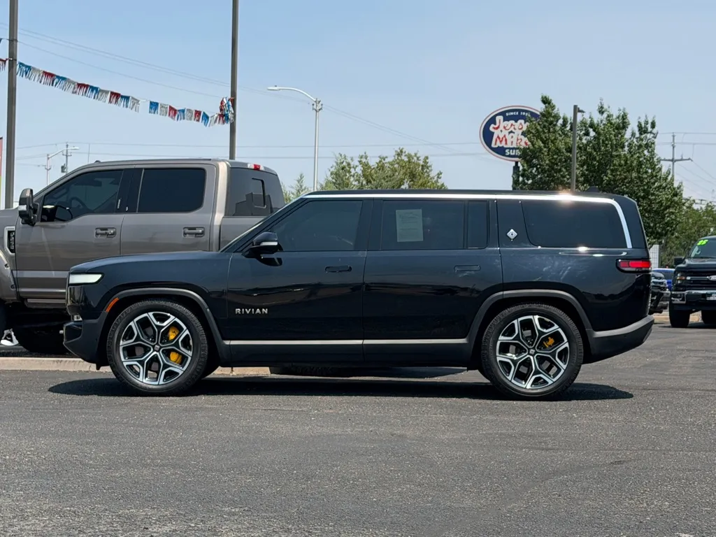 Rivian R1S photo 56