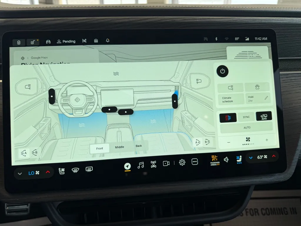 Rivian R1S photo 16