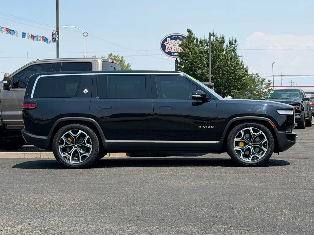 Rivian R1S photo 63