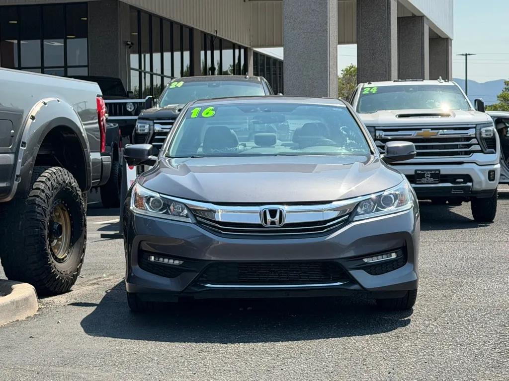 Honda Accord photo 40