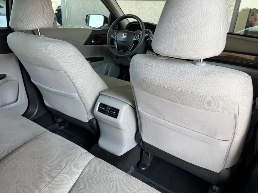Honda Accord photo 33