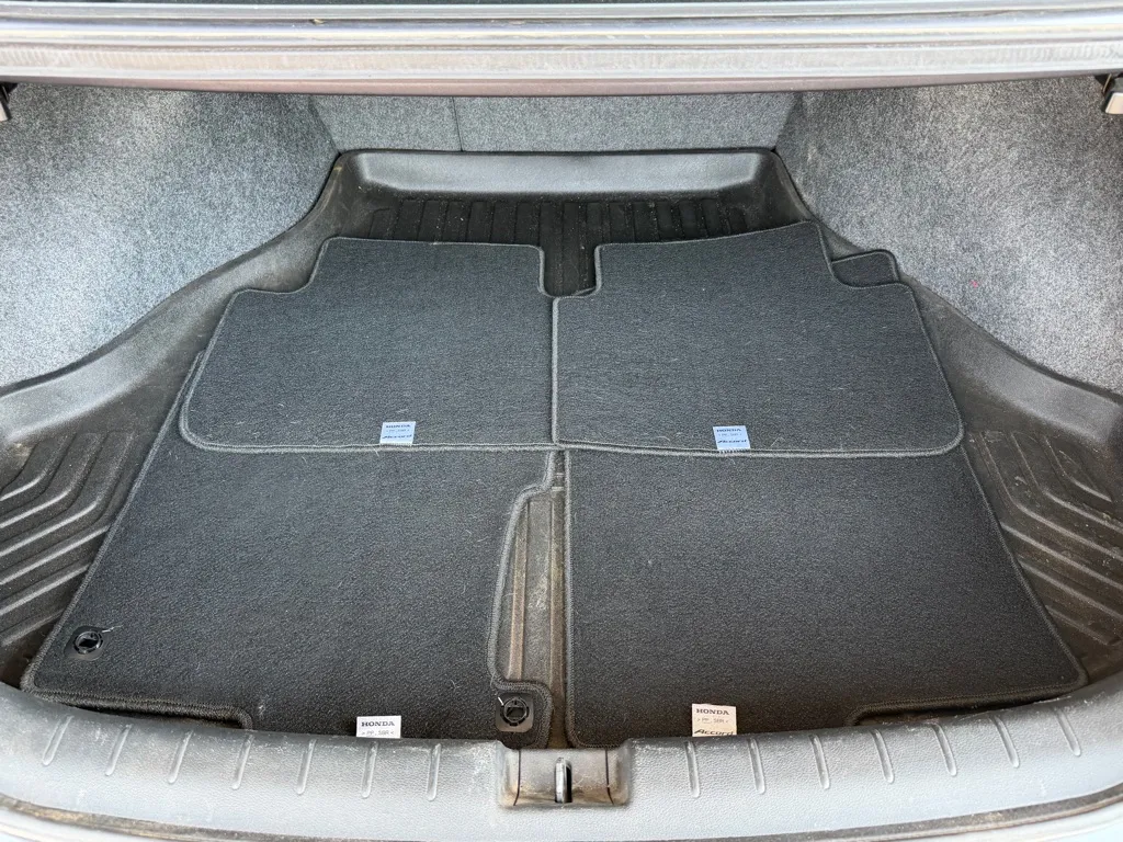 Honda Accord photo 29